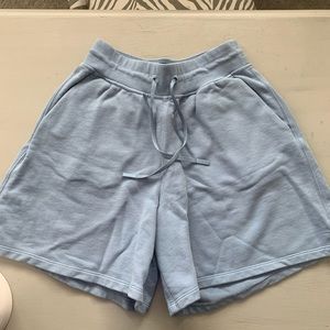 Lululemon All Yours High Rise Short 7” Size 6